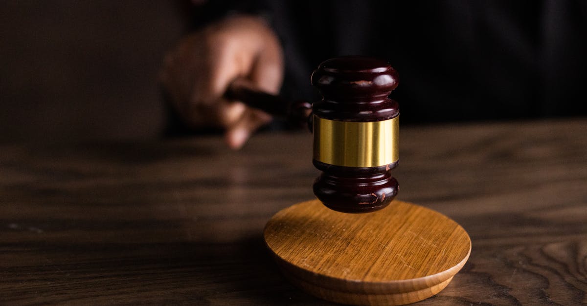 découvrez les enjeux du droit des marques, un domaine essentiel pour protéger vos créations et valeurs commerciales. apprenez les principes fondamentaux, les procédures d'enregistrement, et les enjeux liés à la contrefaçon pour sécuriser votre entreprise.