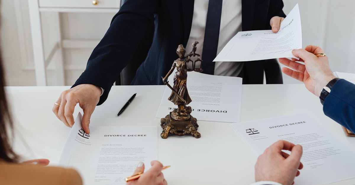 découvrez les implications juridiques essentielles à connaître dans le cadre de vos activités. informez-vous sur les responsabilités, les réglementations et les conséquences légales pour naviguer en toute sécurité dans votre domaine.