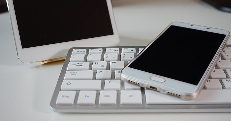 Écran IPS ou AMOLED : lequel choisir vraiment ?